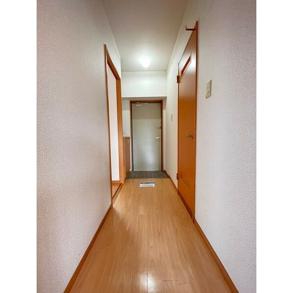 北野ガーデンコートの玄関|落ち着いた玄関です※別号室のお写真になります。