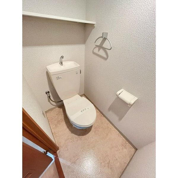 北野ガーデンコートのトイレ|清潔感のあるトイレです※別号室のお写真になります。
