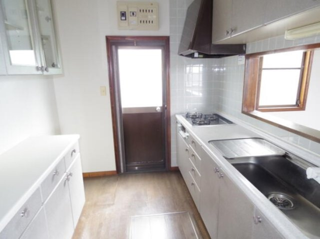大網白里市永田　中古住宅のキッチン|8万円賃貸中  年間予定賃料収入96万円　５LDK リフォーム履歴あり サウナ・シャワールーム完備