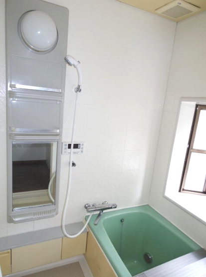 大網白里市永田　中古住宅の浴室|8万円賃貸中  年間予定賃料収入96万円　５LDK リフォーム履歴あり サウナ・シャワールーム完備