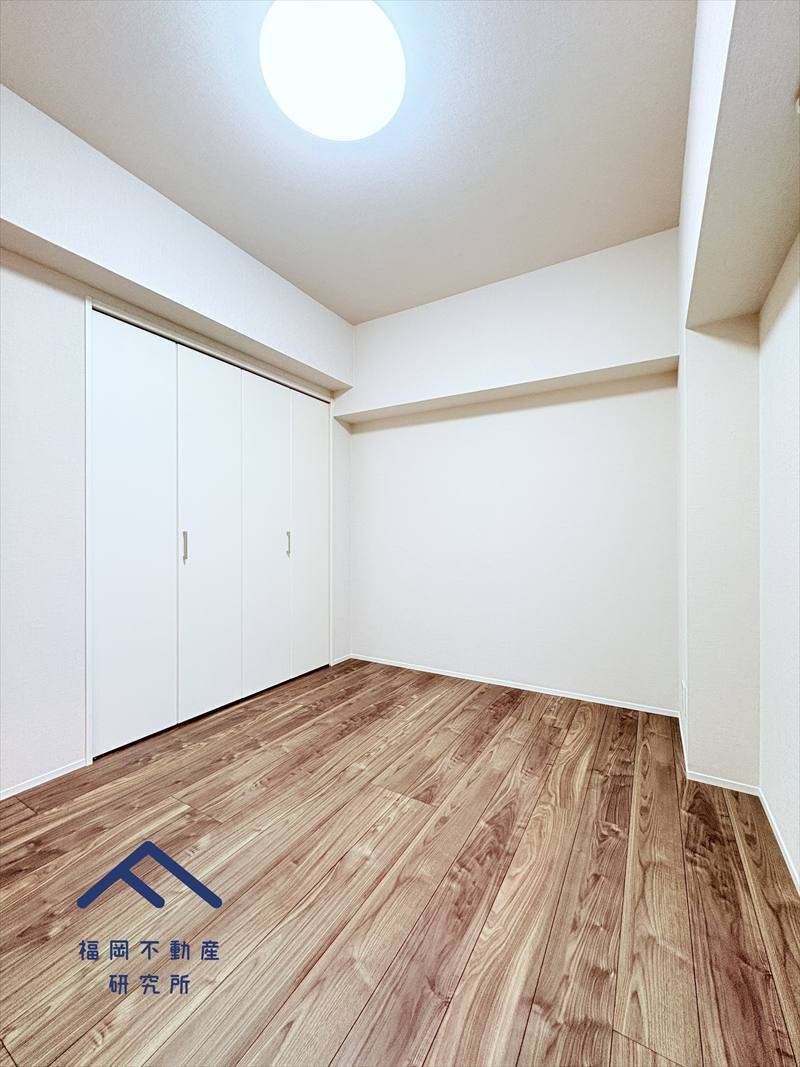 レークサイド野多目の洋室