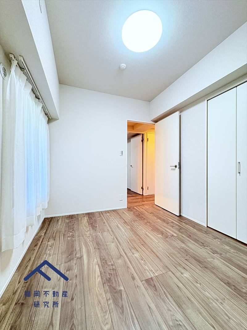 レークサイド野多目の洋室