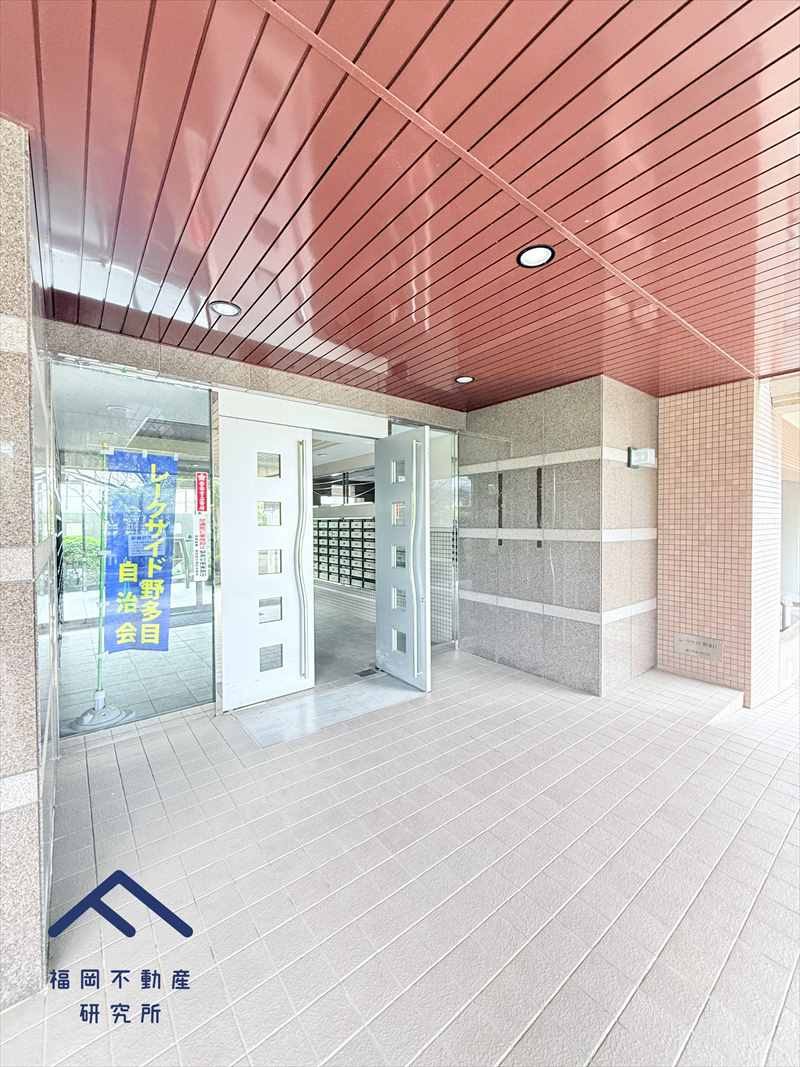 レークサイド野多目のエントランス