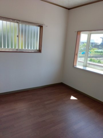 ランブル天 パート2の洋室|南側4.5帖洋室