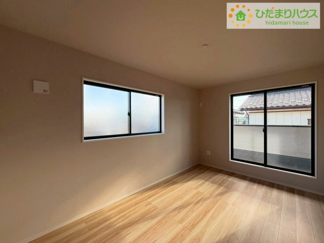 ひたちなか市津田4期　新築戸建の寝室|広めの主寝室は、ベッドの他にもパソコンデスクやドレッサーなども置けちゃいます(*^-^*)