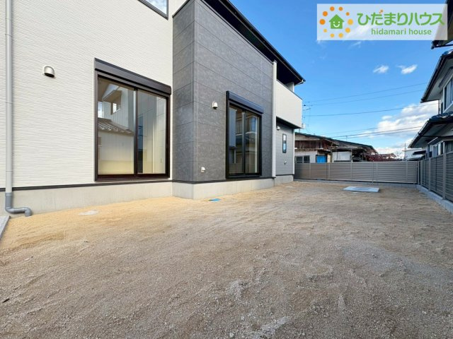 ひたちなか市津田4期　新築戸建の庭|あたたかな光が差し込む、南向きのバルコニー(#^^#)
家族みんなで広～いお庭でバーベキューが楽しめます(^^♪