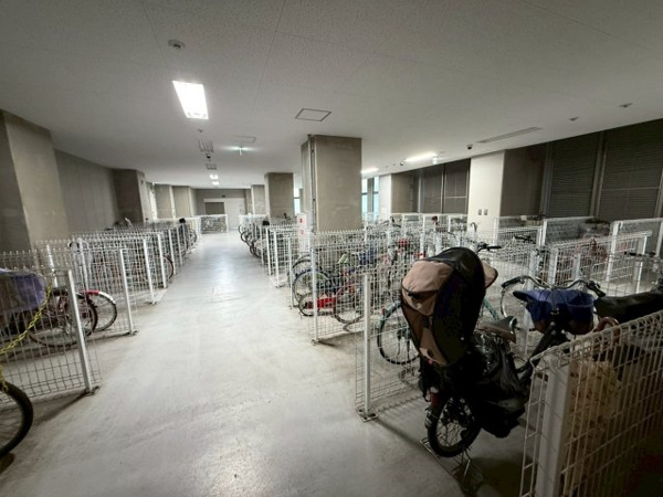 【駐輪場】 | 【駐輪場】仕切り付きの自転車置き場です！しっかりと整備されており安心です。