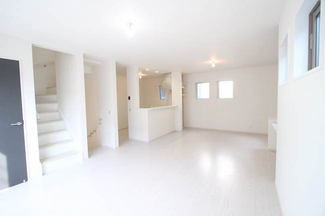 【居間・リビング】 | 朝霞市本町１丁目　新築一戸建住宅　全１棟（朝霞店） | 2025年11月9日撮影