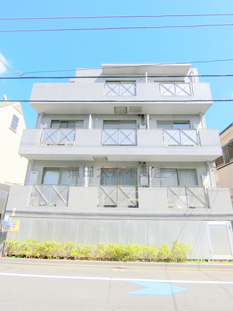 ドルチェ池上の外観|1992年4月築　RC鉄筋コンクリート造地上4階建て総戸数15戸の分譲賃貸マンション
東京都大田区西蒲田1丁目　東急池上線池上駅徒歩14分、JR京浜東北線蒲田駅徒歩17分