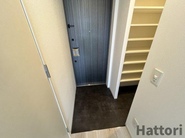 エル・セレーノ新大阪北の玄関