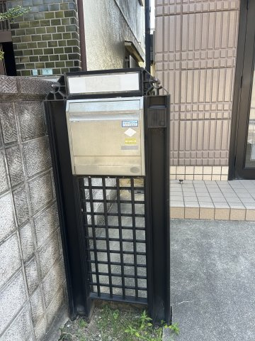 浜寺石津町中　中古建てのエントランス