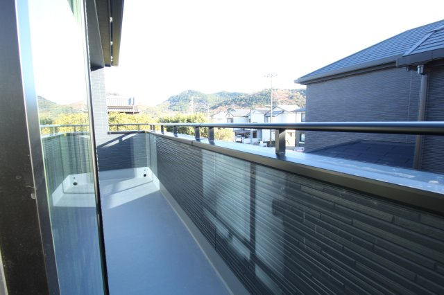 介良乙　新築戸建　3号棟（全4区画）【内覧可能】のバルコニー|2Ｆ　南の部屋　5.25帖