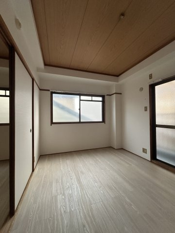 大阪市淀川区三津屋北２丁目の賃貸マンションの寝室