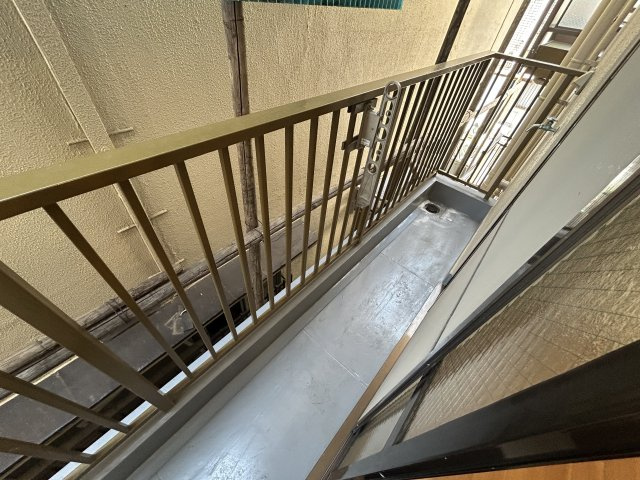 大阪市淀川区三津屋北２丁目の賃貸マンションのバルコニー