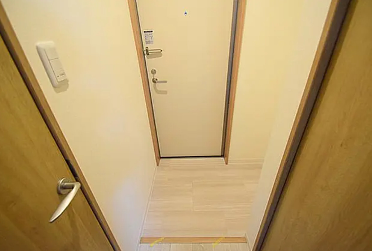 ★ポータルサイト未掲載★大阪市旭区高殿2丁目　一棟投資マンションの玄関