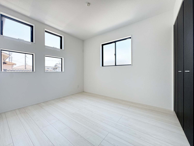 洋室　各居室に収納スペースを確保