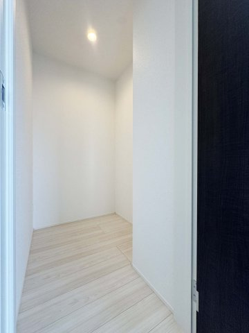 2階にフリースペース
書斎や趣味の部屋、大容量の収納にも大活躍