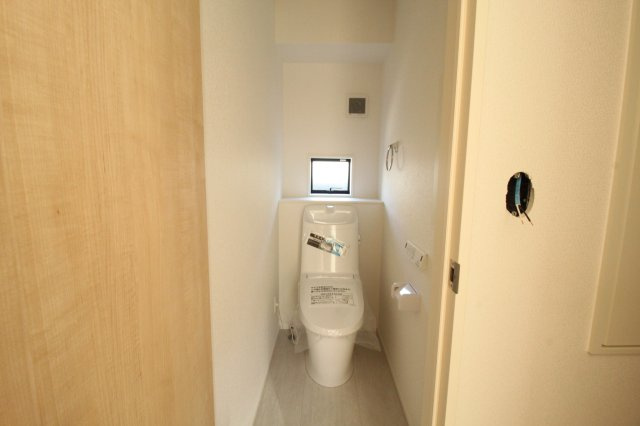 介良乙　新築戸建　2号棟（全4区画）【内覧可能】のトイレ|1Ｆ