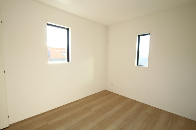 介良乙　新築戸建　2号棟（全4区画）【内覧可能】の洋室|2Ｆ　西の部屋　5.75帖