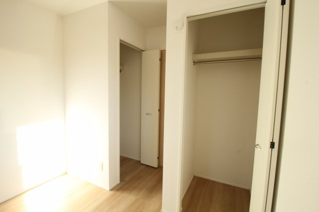 介良乙　新築戸建　2号棟（全4区画）【内覧可能】の収納|2Ｆ　西の部屋　5.75帖