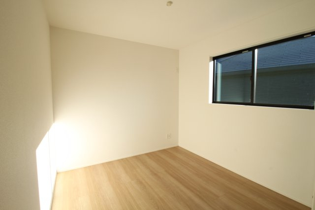 介良乙　新築戸建　2号棟（全4区画）【内覧可能】の洋室|2Ｆ　南西の部屋　5.25帖