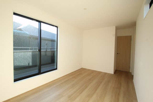 介良乙　新築戸建　2号棟（全4区画）【内覧可能】の洋室|2Ｆ　南東部屋　8.0帖