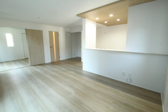 介良乙　新築戸建　2号棟（全4区画）【内覧可能】の居間・リビング|ＬＤＫ　17.0帖