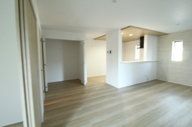 介良乙　新築戸建　2号棟（全4区画）【内覧可能】の居間・リビング|ＬＤＫ　17.0帖