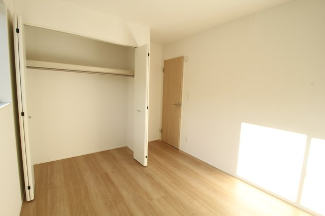 介良乙　新築戸建　2号棟（全4区画）【内覧可能】の収納|2Ｆ　南西の部屋　5.25帖