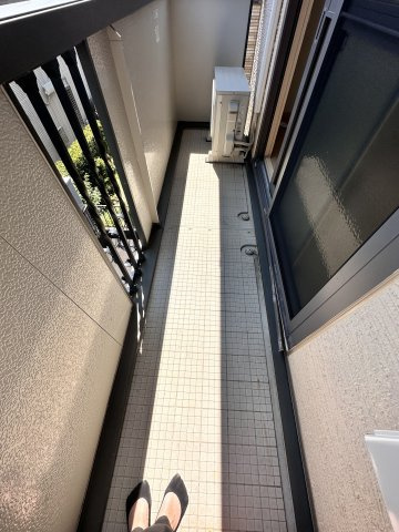 川崎市麻生区王禅寺西３丁目のアパートのバルコニー