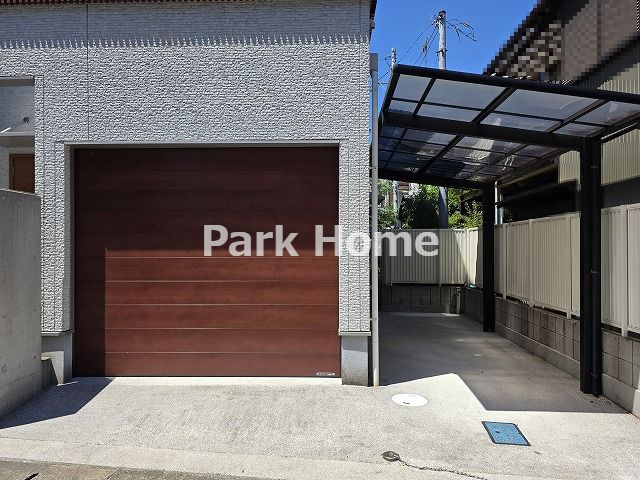 高知市宝町　中古戸建ての駐車場