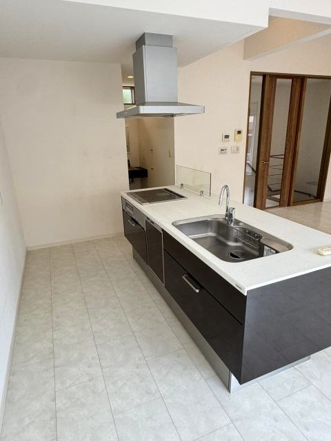 高知市宝町　中古戸建てのキッチン