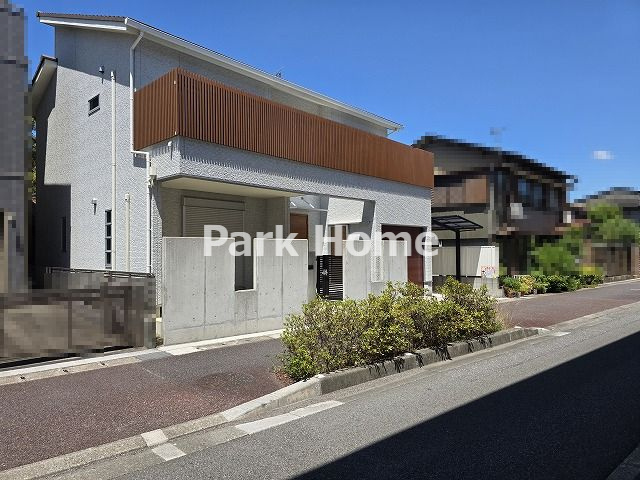 高知市宝町　中古戸建ての前面道路含む現地写真