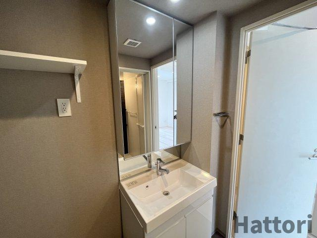 エル・セレーノ新大阪北の独立洗面台