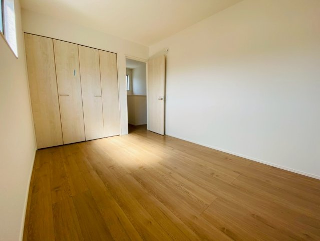 よかタウン／南区出仲間7丁目3期／1号棟 メインの洋室はバルコニー