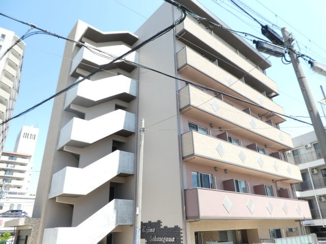 レジーナ逆瀬川の外観