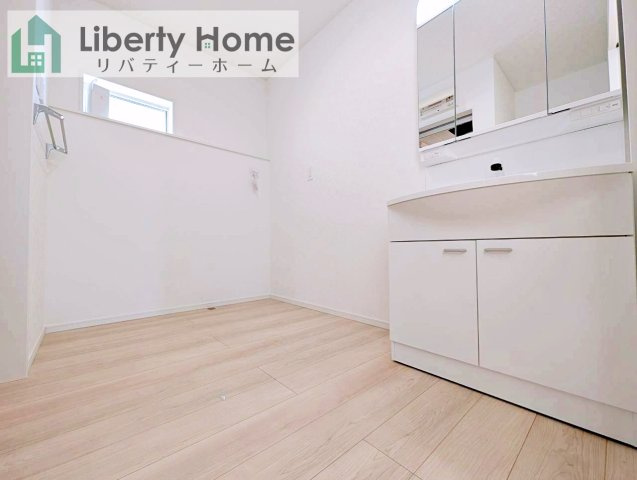 結城市結城第45　新築戸建　3号棟の独立洗面台