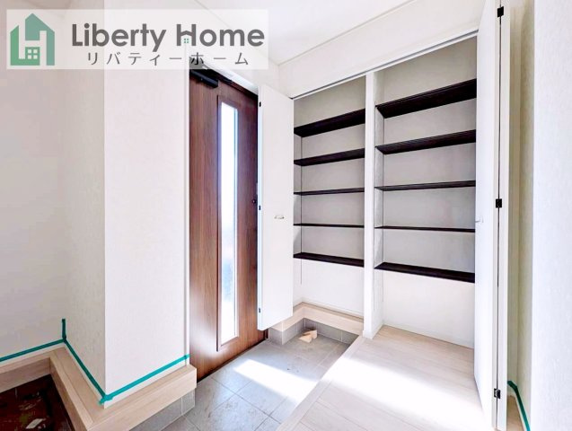 結城市結城第45　新築戸建　3号棟の玄関