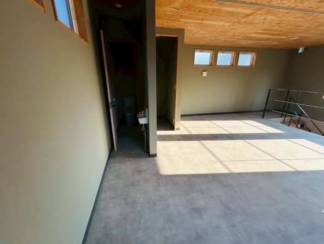 小坂本町今井様貸店舗の内装