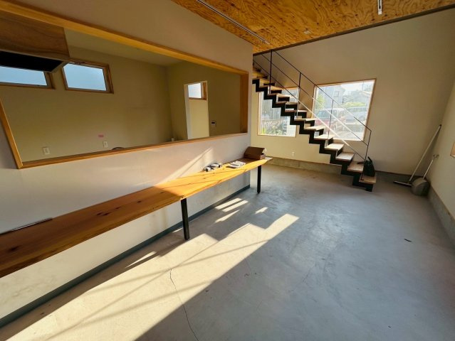 小坂本町今井様貸店舗の内装