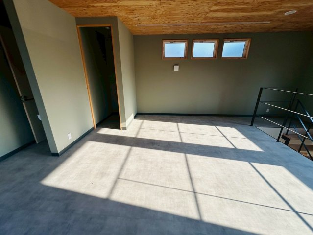 小坂本町今井様貸店舗の内装