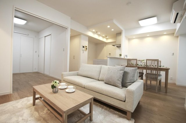 朝日プラザ杉田【仲介手数料無料】