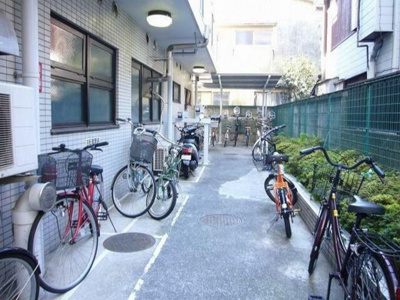【駐車場】 | ライオンズマンション東長崎第３　14856 | 敷地内に自転車置き場があります(^^)/