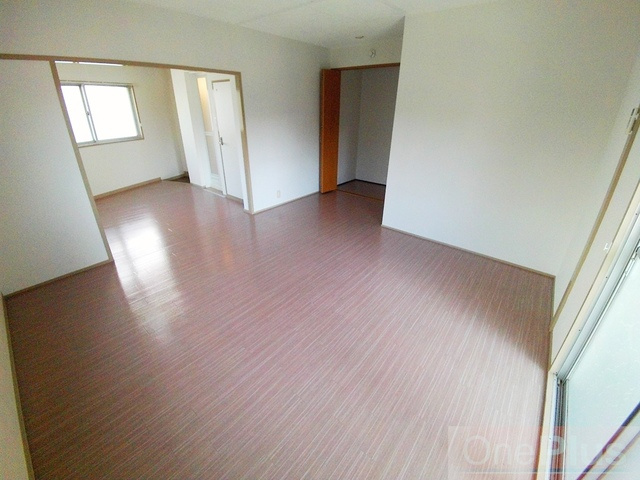 西灘マンションの洋室