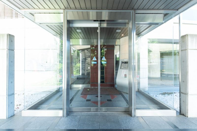 【エントランス】 | クオリア目黒大橋ウエスト