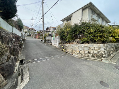 【前面道路含む現地写真】 | 枚方市茄子作北町　戸建