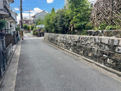 【前面道路含む現地写真】 | 枚方市茄子作北町　戸建