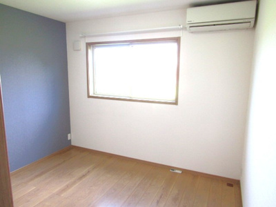 【洋室】 | 【平屋住宅】甲府市下今井町 | 広々とした洋室です