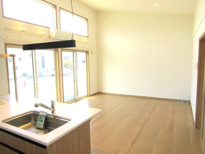 【居間・リビング】 | 【平屋住宅】甲府市下今井町 | ゆったりとしたリビングです