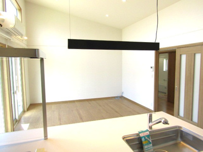 【居間・リビング】 | 【平屋住宅】甲府市下今井町 | 使いやすい居間です